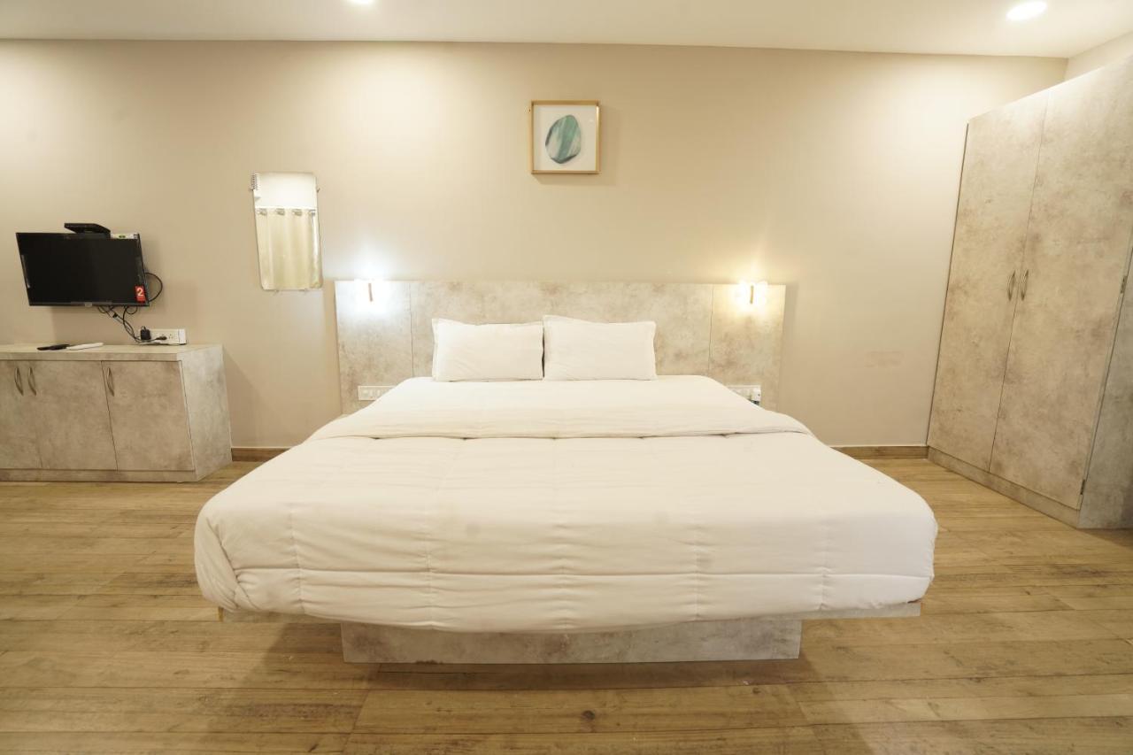 Hotel Trp Bliss Nizamabad Buitenkant foto