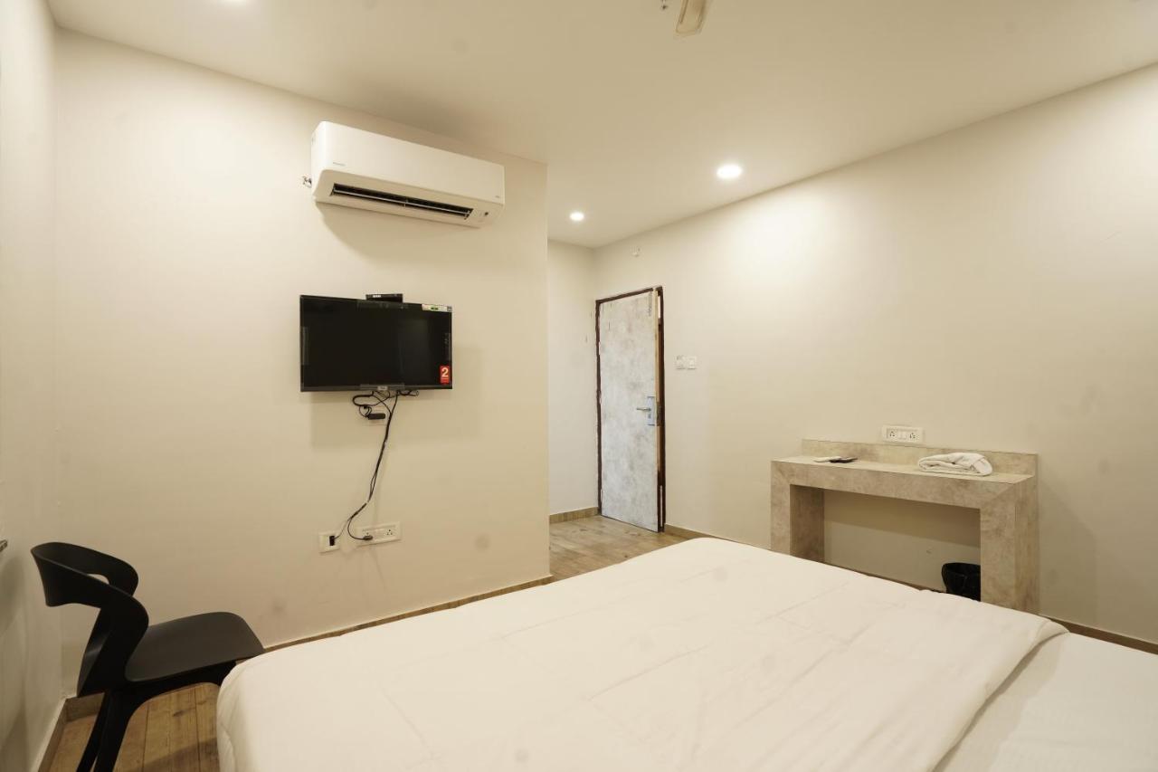 Hotel Trp Bliss Nizamabad Buitenkant foto