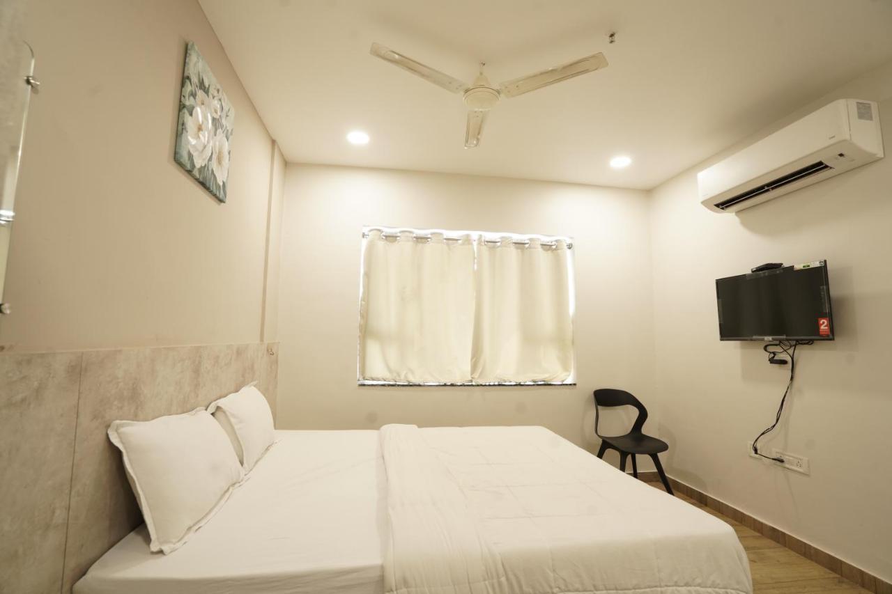 Hotel Trp Bliss Nizamabad Buitenkant foto