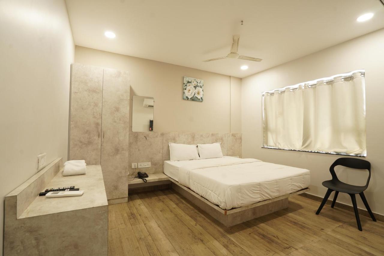 Hotel Trp Bliss Nizamabad Buitenkant foto