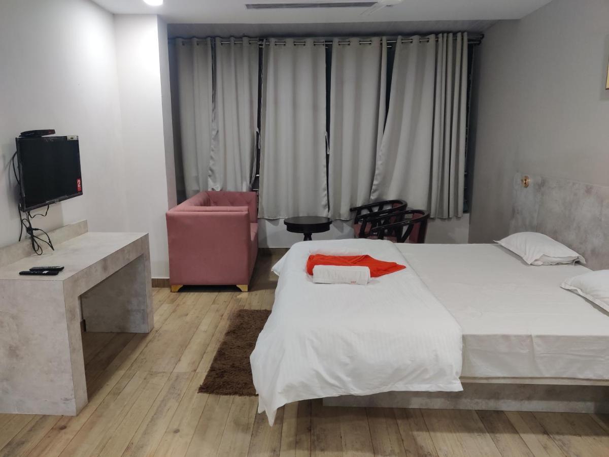 Hotel Trp Bliss Nizamabad Buitenkant foto